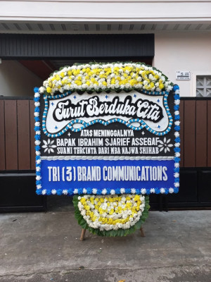 Papan Bunga Duka di Palupi